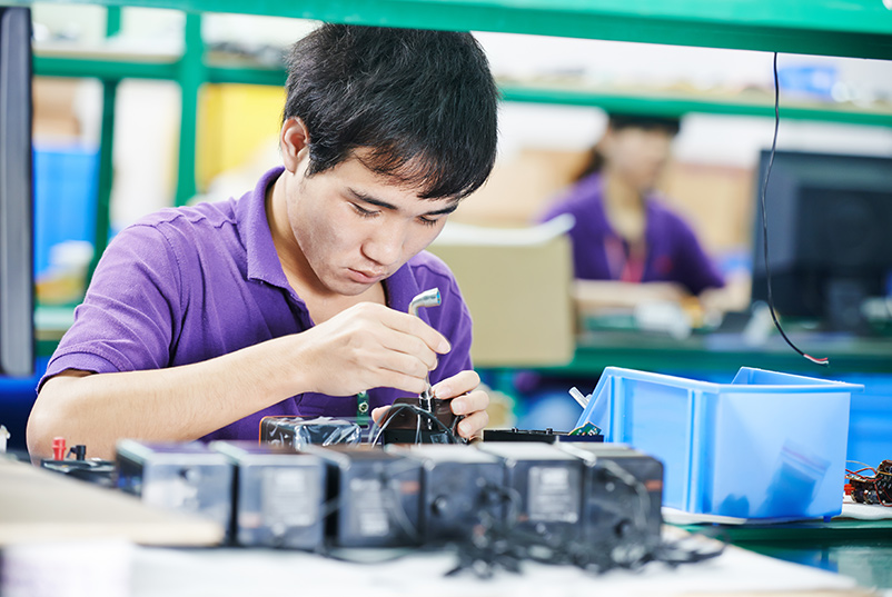 Untangling Drivers for Supplier Environmental and Social Responsibility: An Investigation in Philips Lighting’s Chinese Supply Chain